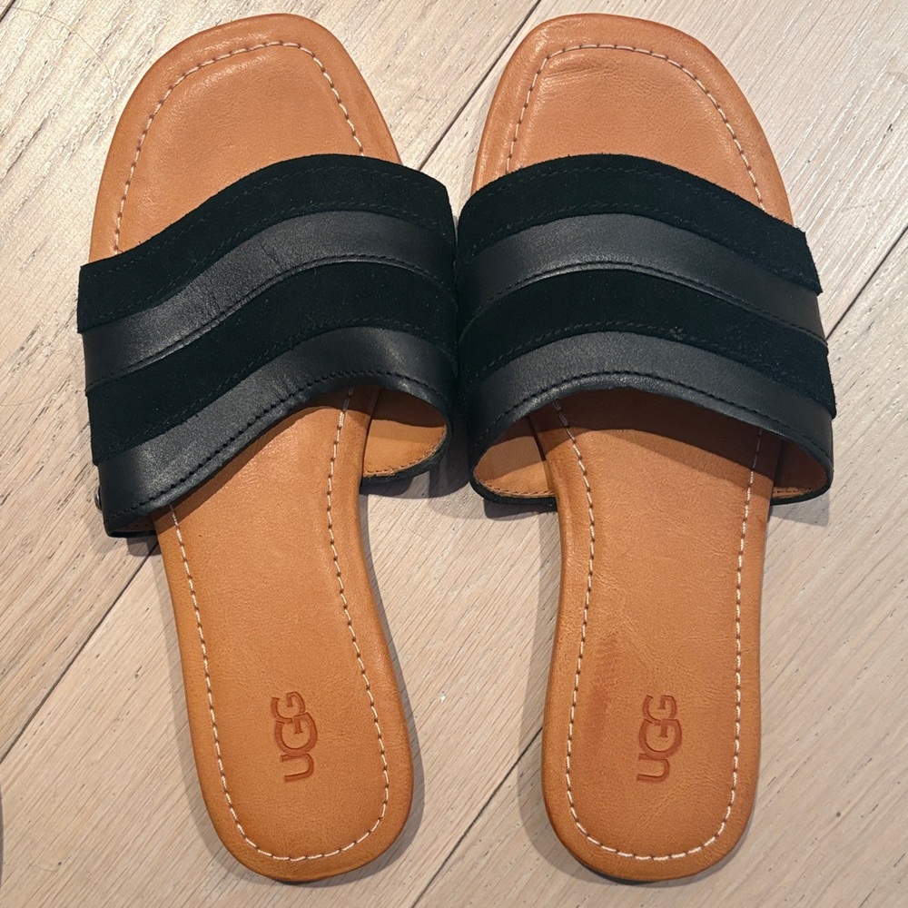 UGG Women's Black and Tan Slide Sandals